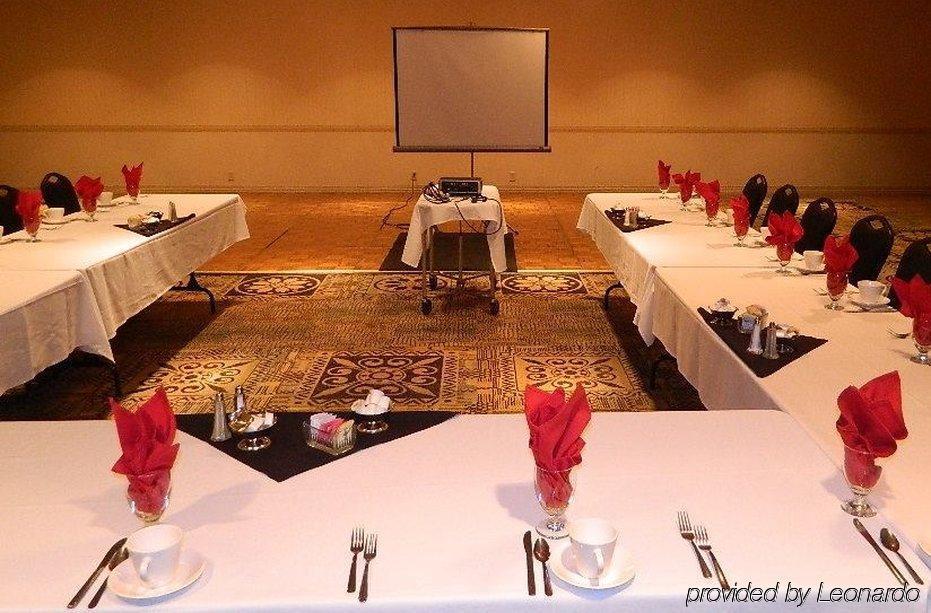 Days Inn Hotel & Conference Center 拉克罗 外观 照片