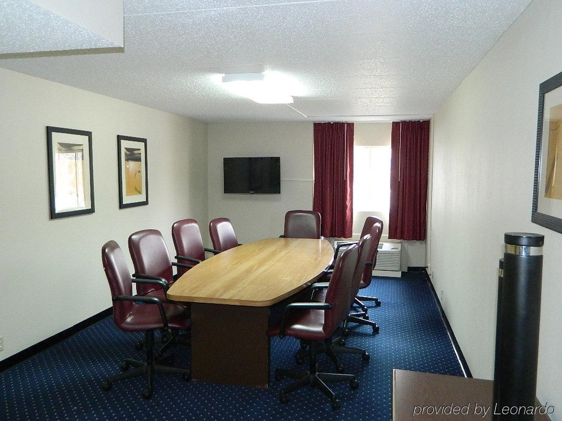 Days Inn Hotel & Conference Center 拉克罗 外观 照片