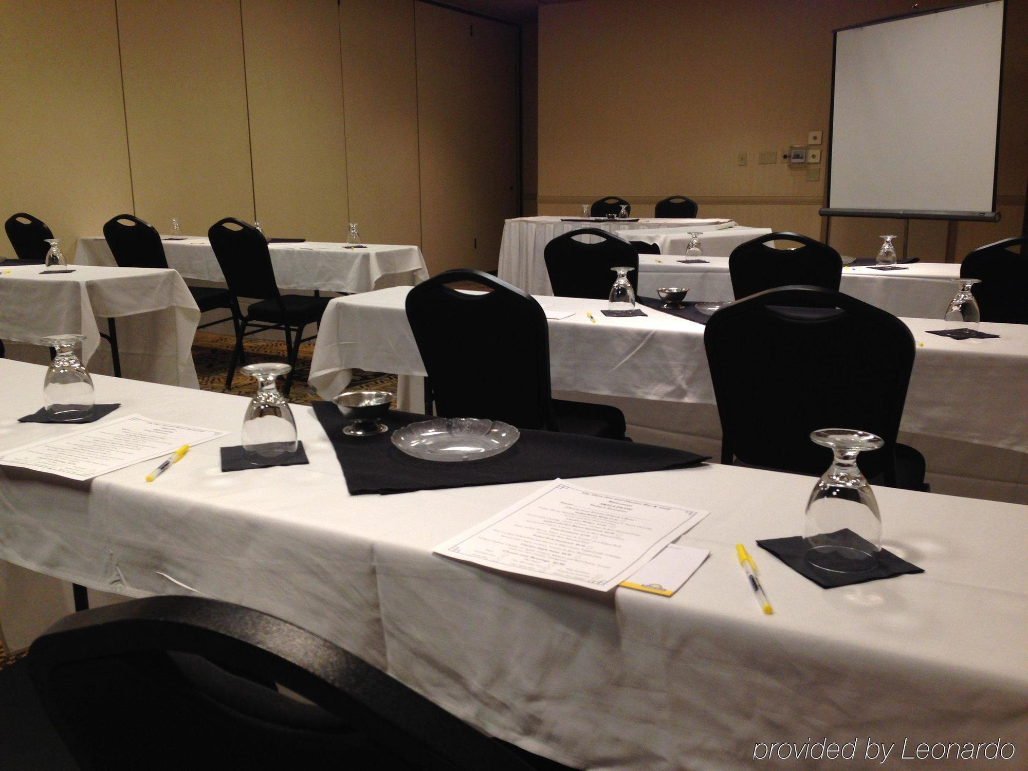 Days Inn Hotel & Conference Center 拉克罗 外观 照片