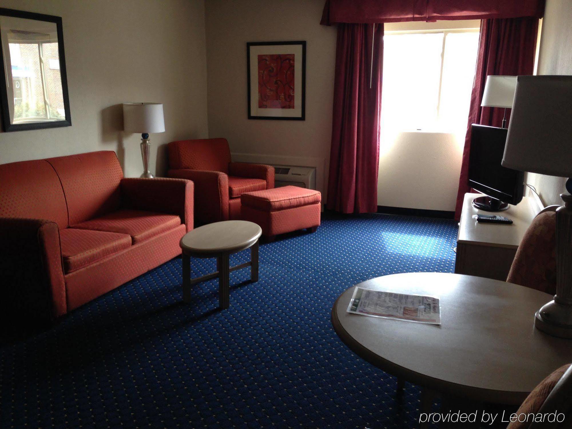 Days Inn Hotel & Conference Center 拉克罗 外观 照片